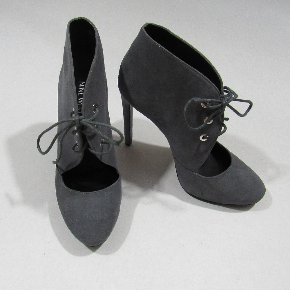 NWOT Nine West Closed Toe Lace Up Heels 7M